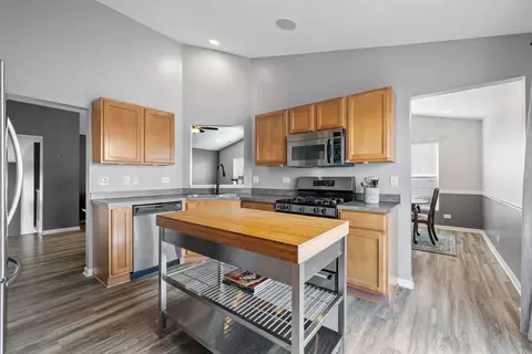 Kitchen - 24952 W Gates Ln, Plainfield, IL 60585 photo 3 of 3