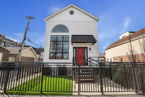 1914 N Hermitage Ave, Chicago, IL 60622