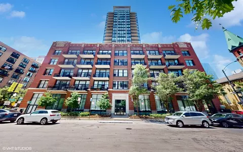 210 S Desplaines St #1506, Chicago, IL 60661