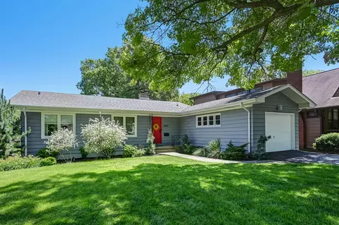 4805 Northcott Ave, Downers Grove, IL 60515