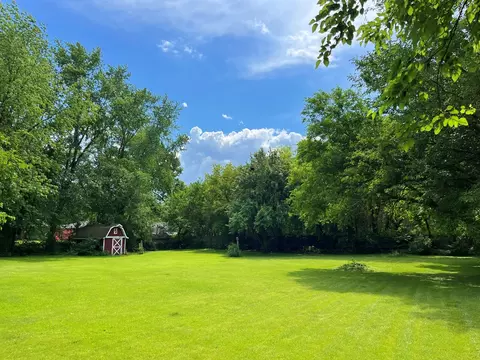Exterior - 420 Waverly Dr, Elgin, IL 60120 photo 5 of 5