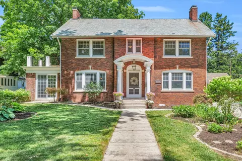 802 W University Ave, Champaign, IL 61820