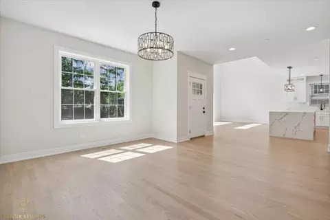 402 S Maple St S, Mount Prospect, IL 60056 photo 15