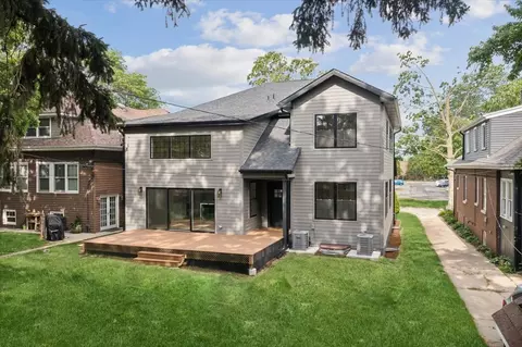 402 S Maple St S, Mount Prospect, IL 60056 photo 2