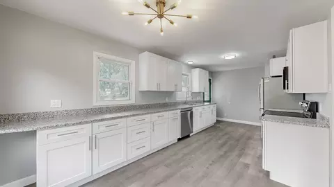 1502 Eunice Ave, Joliet, IL 60433 photo 2