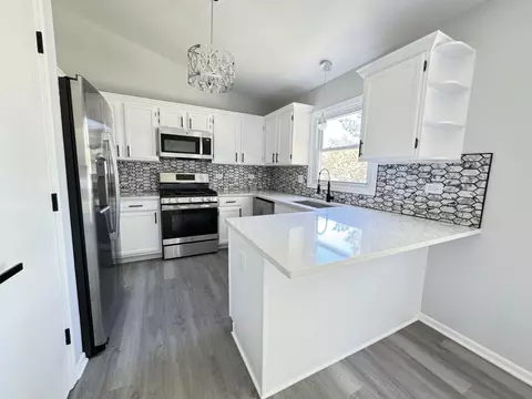 1098 Pear Tree Ln, Wheeling, IL 60090 photo 6