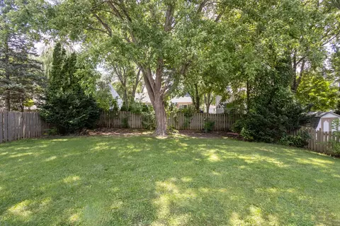 1215 Greenridge Ave, Algonquin, IL 60102 photo 4