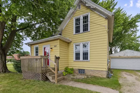 612 Blaine St, Belvidere, IL 61008
