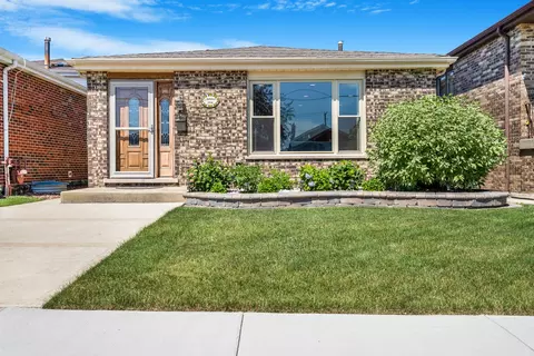 5916 S Narragansett Ave, Chicago, IL 60638