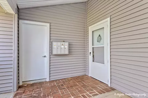 Exterior - 600 Devonshire Ct #A, Mchenry, IL 60050 photo 2 of 4