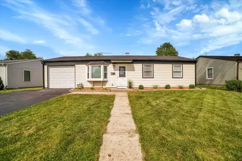 425 Laurel Ave, Romeoville, IL 60446