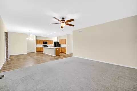 1015 Jefferson Ave, Mchenry, IL 60050 photo 10