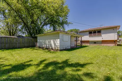 Exterior - 16365 Paulina St, Markham, IL 60428 photo 5 of 5