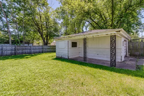 Exterior - 16365 Paulina St, Markham, IL 60428 photo 4 of 5