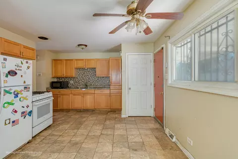 Kitchen - 16365 Paulina St, Markham, IL 60428 photo 2 of 3
