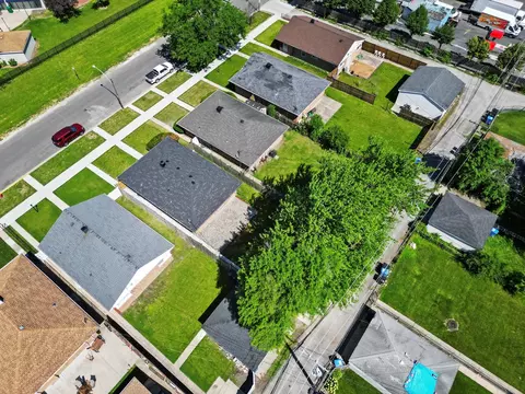 View/Area - 9529 S Constance Ave, Chicago, IL 60617 photo 5 of 5