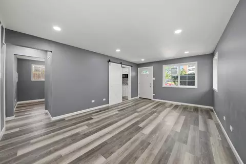 Living - 9529 S Constance Ave, Chicago, IL 60617 photo 2 of 6