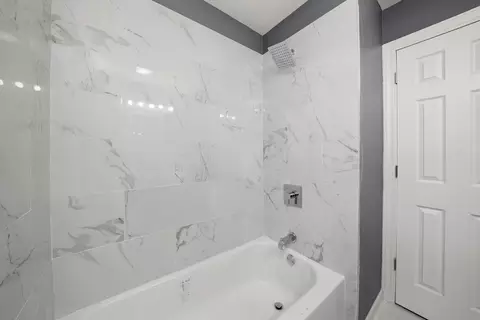 Bath - 9529 S Constance Ave, Chicago, IL 60617 photo 2 of 2