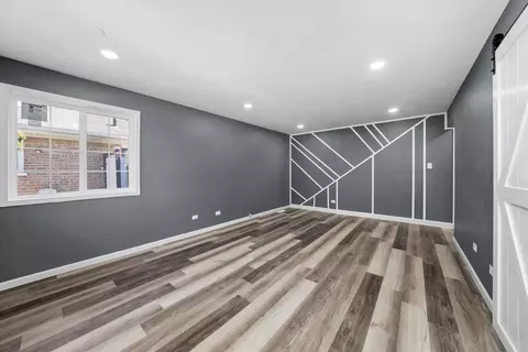 Living - 9529 S Constance Ave, Chicago, IL 60617 photo 4 of 6