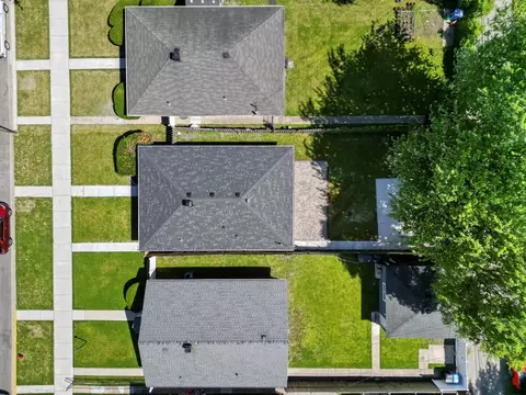 View/Area - 9529 S Constance Ave, Chicago, IL 60617 photo 1 of 5