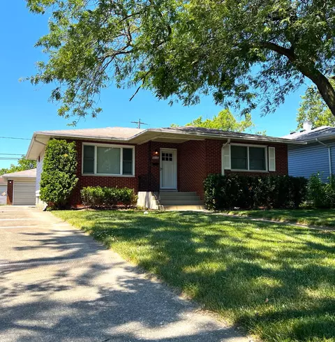 374 Chappel Ave, Calumet City, IL 60409