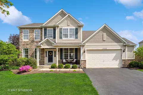 1343 Mcdole Dr, Sugar Grove, IL 60554