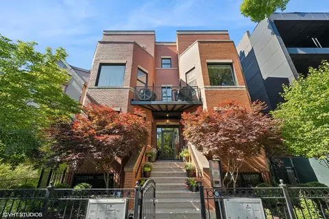 726 W Schubert Ave #1FE, Chicago, IL 60614