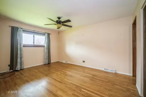 1806 E Camp Mcdonald Rd, Mount Prospect, IL 60056 photo 32