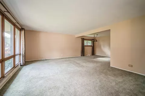 1806 E Camp Mcdonald Rd, Mount Prospect, IL 60056 photo 3