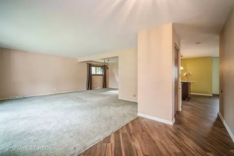 1806 E Camp Mcdonald Rd, Mount Prospect, IL 60056 photo 2