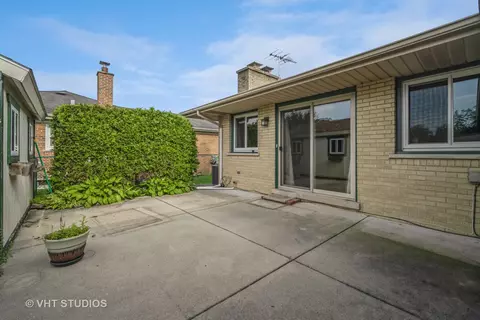 1806 E Camp Mcdonald Rd, Mount Prospect, IL 60056 photo 18
