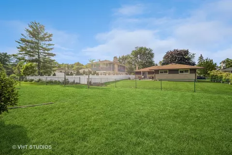 1806 E Camp Mcdonald Rd, Mount Prospect, IL 60056 photo 20