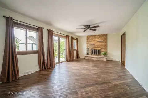 1806 E Camp Mcdonald Rd, Mount Prospect, IL 60056 photo 6