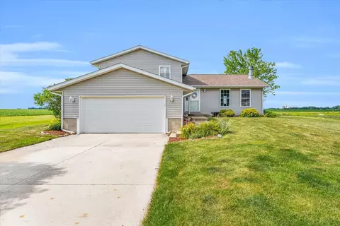 1450 Bluebell Ln, Farmer City, IL 61842