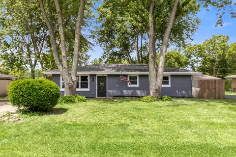 2123 Elmwood Ln, Joliet, IL 60433