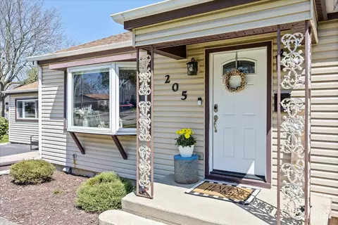 205 Home Ave, Itasca, IL 60143