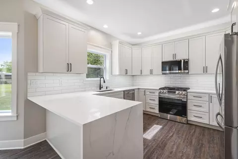 Kitchen - 11950 Southgate Rd, Roscoe, IL 61073 photo 1 of 3
