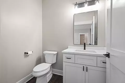 Bath - 11950 Southgate Rd, Roscoe, IL 61073 photo 2 of 3