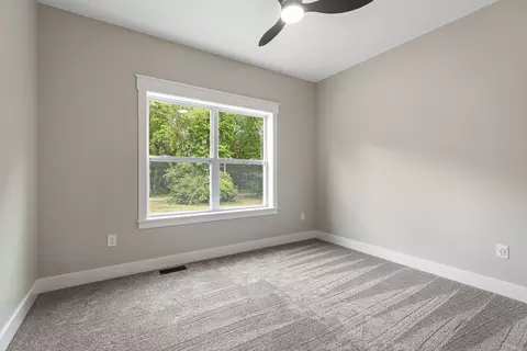 Bedroom - 11950 Southgate Rd, Roscoe, IL 61073 photo 6 of 6