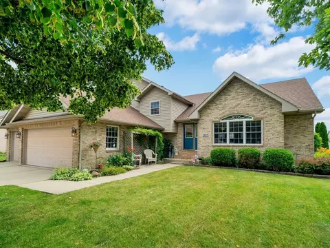 1035 Crystal Ln, Diamond, IL 60416