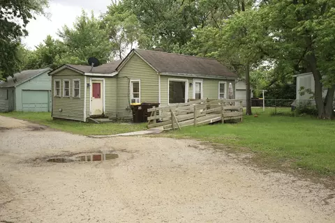 623 Pershing Ave, Machesney Park, IL 61115