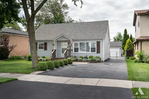 5743 W 88th St, Oak Lawn, IL 60453