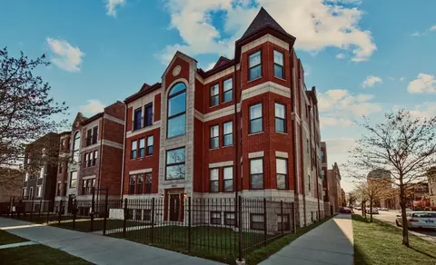 4800 S Saint Lawrence Ave #2N, Chicago, IL 60615