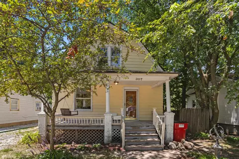 307 N Fair St, Champaign, IL 61821