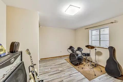 Other - 1660 Lin Lor Ct, Elgin, IL 60123 photo 7 of 9