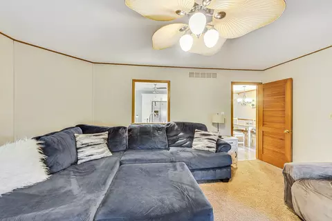 Other - 1660 Lin Lor Ct, Elgin, IL 60123 photo 1 of 9