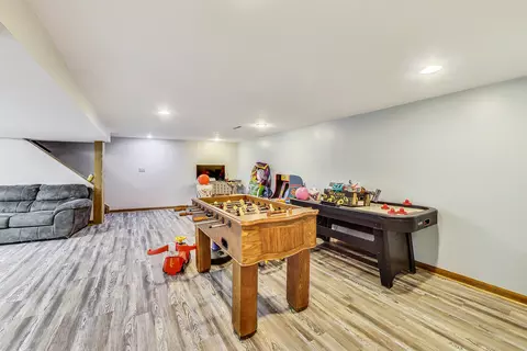 Other - 1660 Lin Lor Ct, Elgin, IL 60123 photo 3 of 9