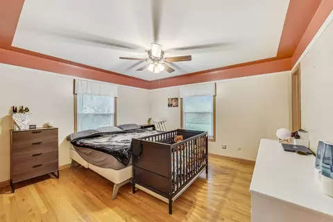 Bedroom - 1660 Lin Lor Ct, Elgin, IL 60123 photo 1 of 6