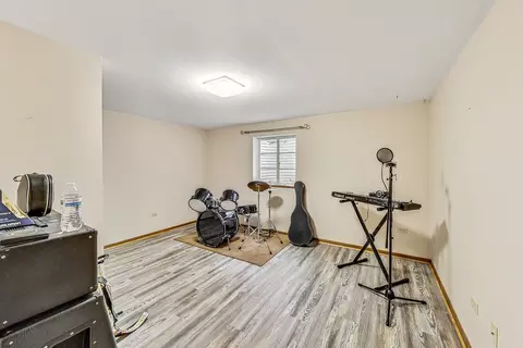 Other - 1660 Lin Lor Ct, Elgin, IL 60123 photo 6 of 9