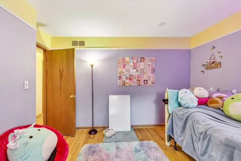 Bedroom - 1660 Lin Lor Ct, Elgin, IL 60123 photo 6 of 6
